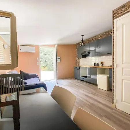 Проживание в семье Villa Zenith *